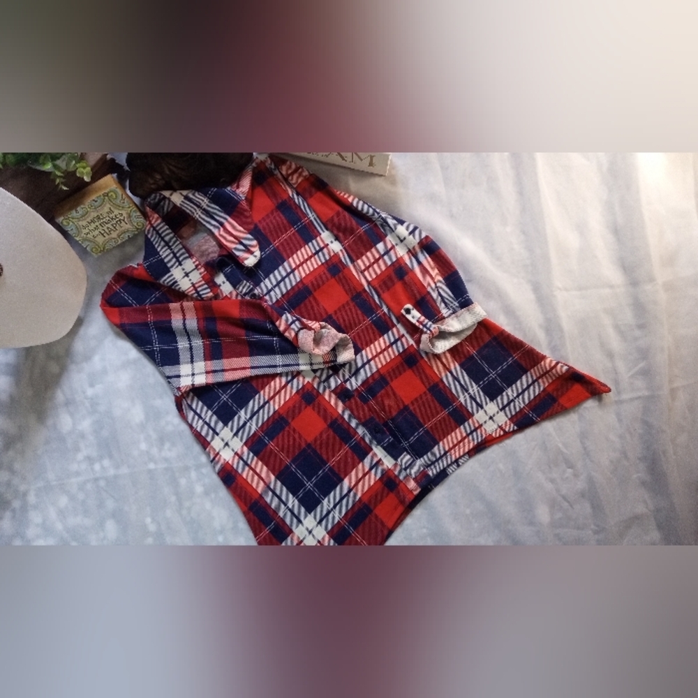 Women's plaid size large top